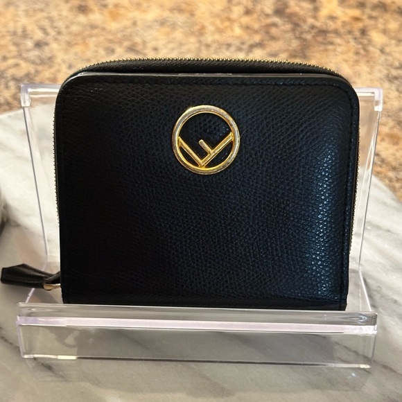 Fendi F Black Leather Bifold Wallet Snap Zip Closure 8M0407 - Picture 1 of 15